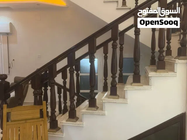 400 m2 More than 6 bedrooms Villa for Rent in Benghazi Qawarsheh