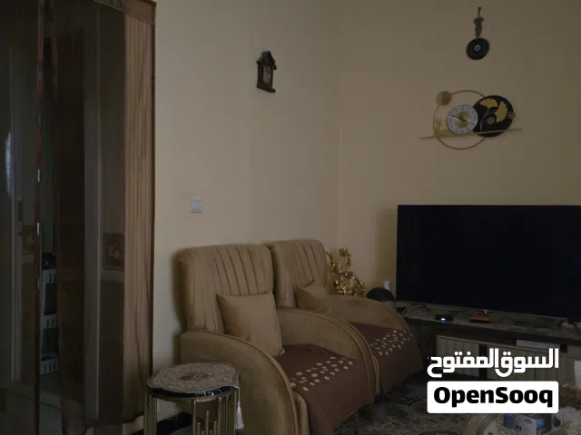 شقه طابق اول مجمع الامل السكني رقم 1