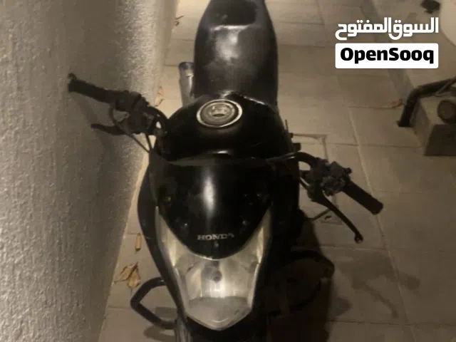 هوندا يونكورن 160