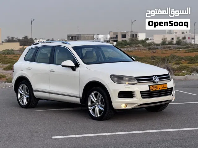2011 فولكسفاغن طوارق Standard