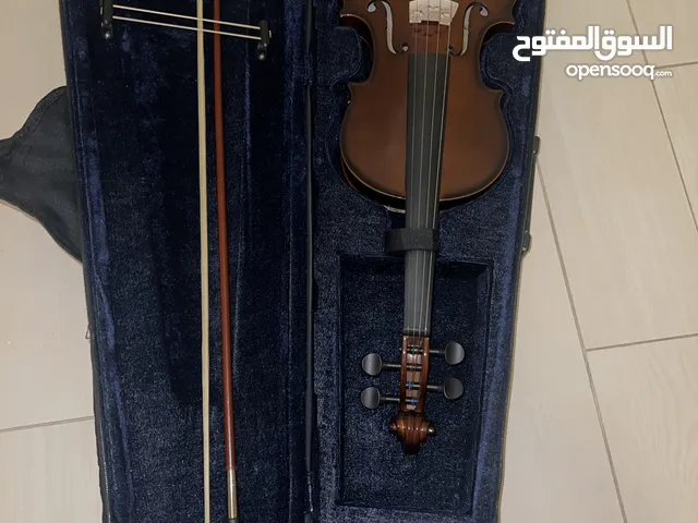 كمان للبيع جديد مع جميع الملحقات و الحقيبة