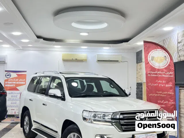 لاندكروزر VXR 2018 خليجي نظيف بحاله جيده