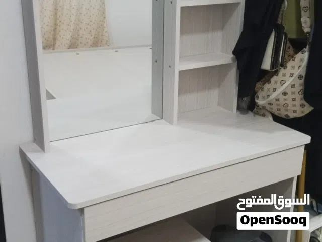 الغرفه نوم ودولاب