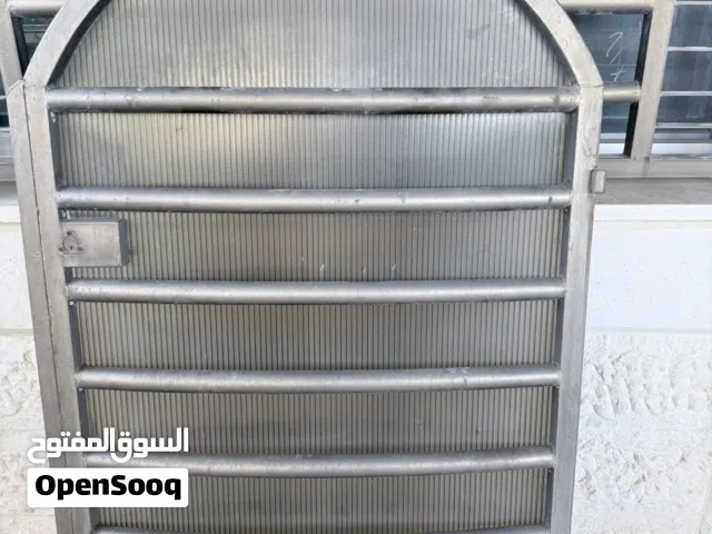 باب حديد خارجي