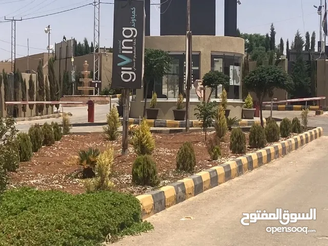 giving city مدينة تظم مجموعه شاليهات فخمه اهلا وسهلا بالجميع شاليه حجم صغير شاليه كبير مسبح اطفال