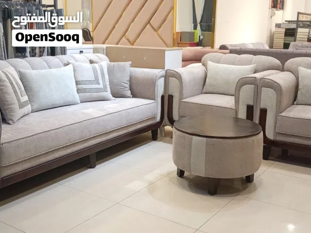 طقم كنب مكون من 5 مقاعد (3+1+1+طاولة) Sofa set 5 seater (3+1+1+table )
