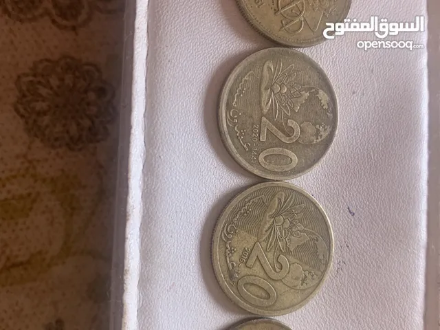 عملات للبيع