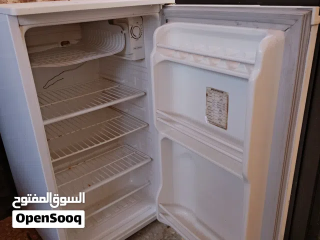 ثلاجة مكتب