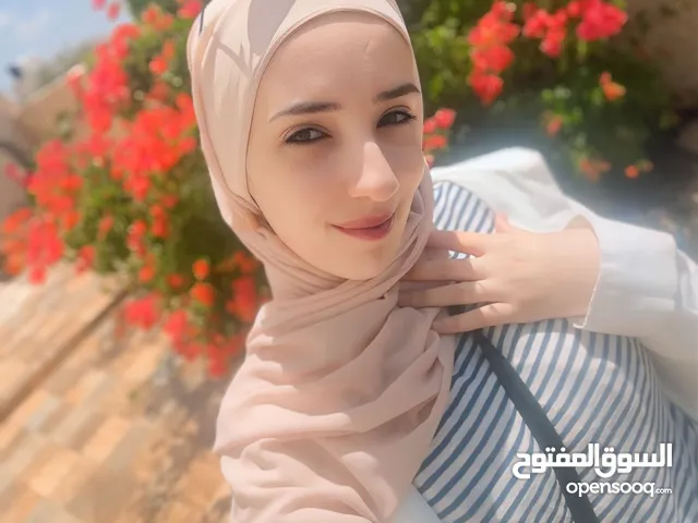 لانا عبد السلام صدقي دويكات