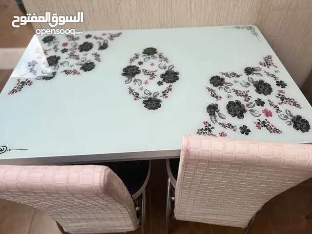 طاولة 1.20 × 80 للبيع
