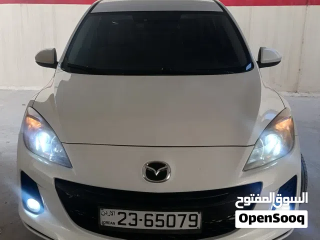 2014 مازدا 3 Standard
