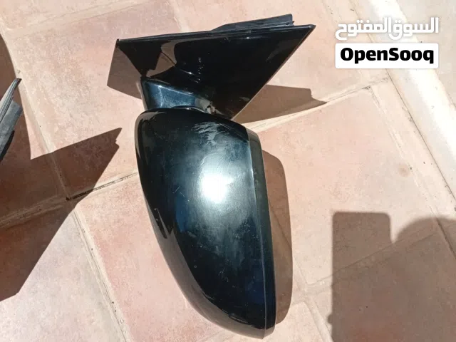 أسود لامع أو أسود بيانو مرآة كيا سبورتاج 2018 - 2020 (جهة السائق/اليسار).