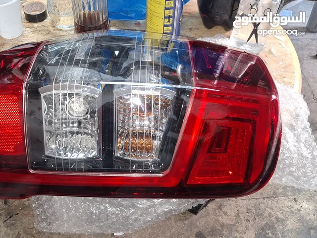 ضوء خلفي شمال بكم متسوبيشي L200 اصلي