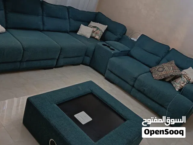 طقم كورنر من شهوان قماش شانيل بحالة الجديد