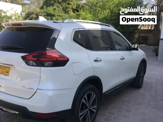 2017 نيسان روج S