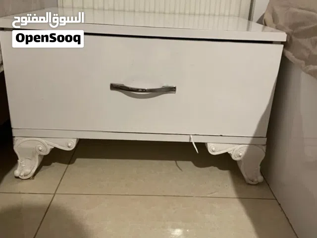 وحدات ادراج ابيض عدد 2 تصلح للاستخدمات متعدده تخزين غرفة نوم