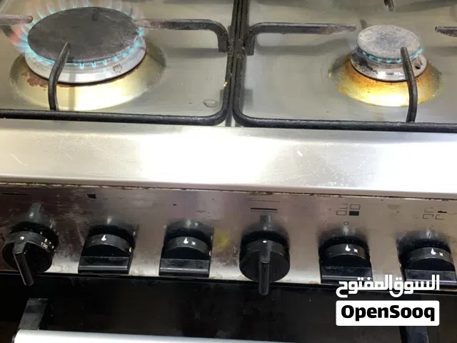 Glem Gas coocking range with 4 burner with good working condition.