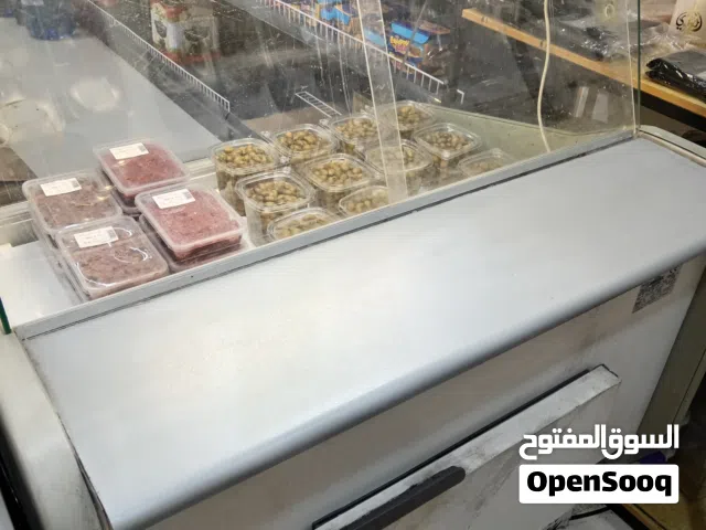 ثلاجة عرض مستعملة  للبيع