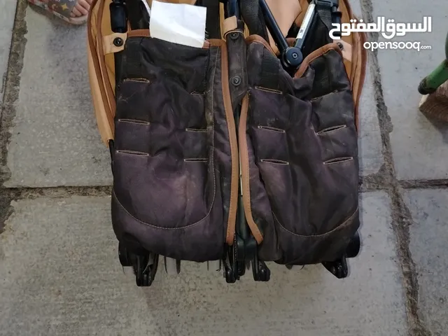 عربانة طفل تؤام