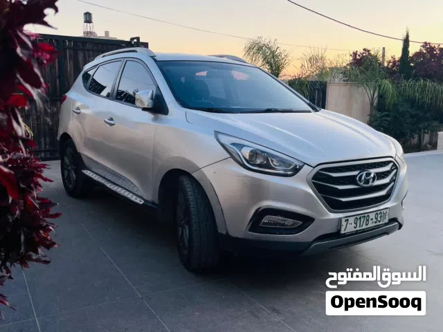 جيب هونداي توسان2013بالرخصة ركزز عداد120 فحص ممتاز فلل بدون فتحه