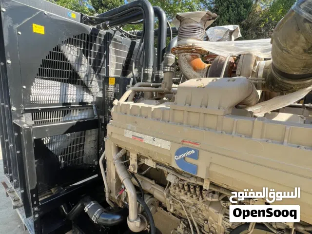 1100 kva Cummins Power USA generator setleri . مولد ديزل