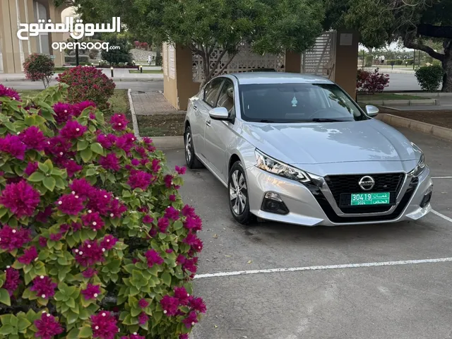 نيسان التيما 2019 S نظيف جدا حادث خفيف