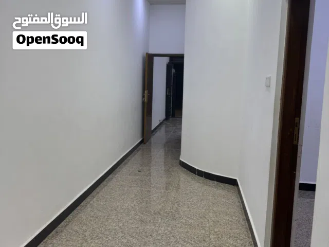 شقة للأيجار في مناوي لجم خلف مسبح الجامعة