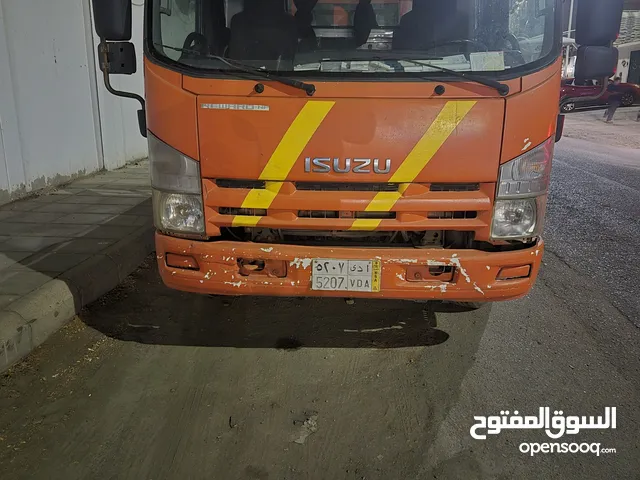 Isuzu 2015