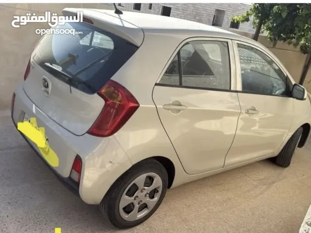 كيا بيكانتو 2017 للبيع بداعي السفر السياره استخدام شخصي نظيفه جدا