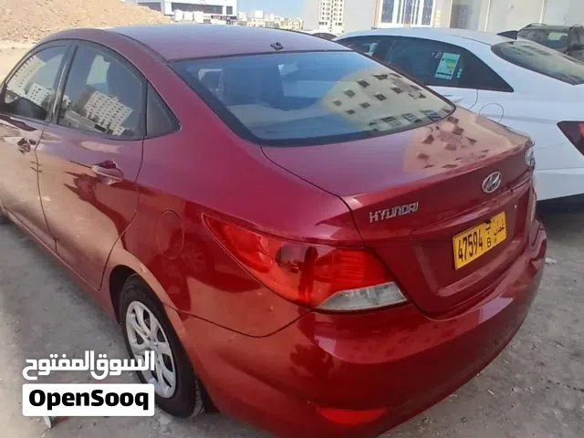هيونداي اكسنت موديل 2013 للبيع الماكينة 1400 CC - نظيفه وبها فحص 8 اشهر