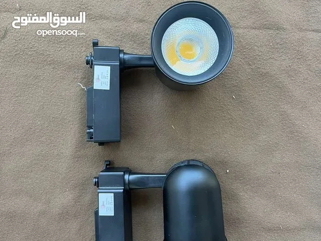 كشافات سقف للمنازل والمحلات