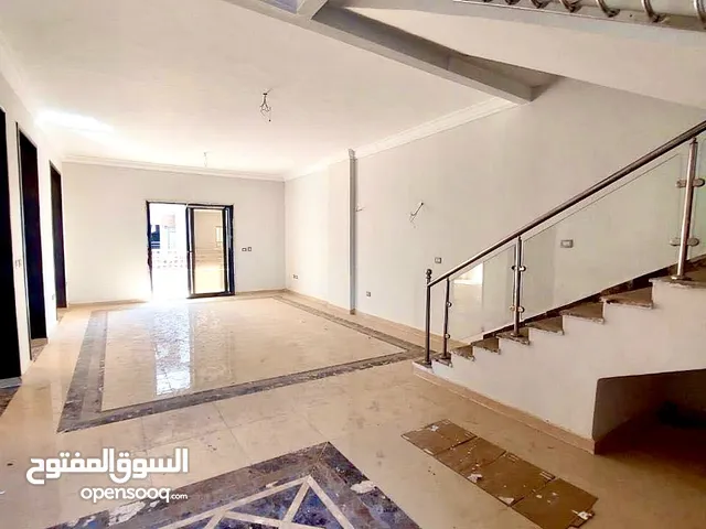 400 m2 More than 6 bedrooms Villa for Sale in Cairo Shorouk City