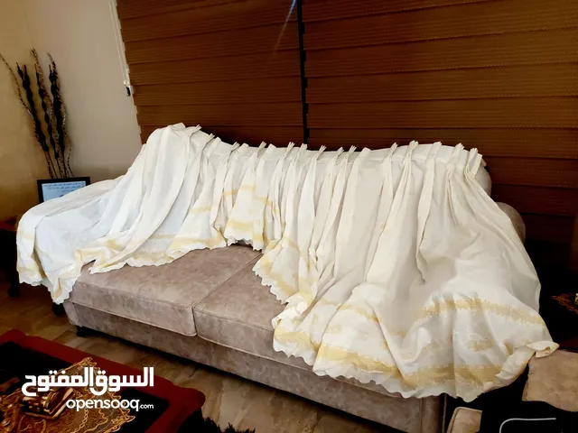 برداية مطبخ تفصيل محلات استيتية بحالة الوكالة قماش اسباني لون اوف وايت فاتح عرض 210سم
