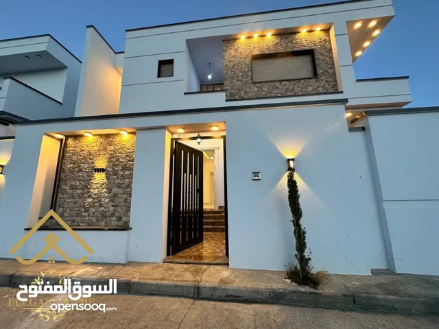 335 m2 4 Bedrooms Townhouse for Sale in Tripoli Ain Zara