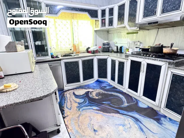 مطبخ المنيوم مستعمل زي ما هو بالصور كامل للبيع بسعر مغري