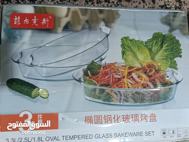 طقم أواني بايركس حراري  تتكون المجموعة من 3 قطع بأحجام مختلفة: 3.1 لتر، 2.5 لتر، و 1.8 لتر.