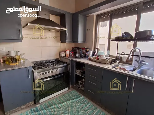 شقة سوبر ديلوكس - الصويفية - 3نوم 1ماستر - 180م - قرب الخدمات العامة