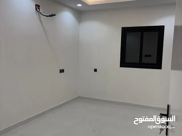 260 m2 5 Bedrooms Apartments for Rent in Al Madinah Alaaziziyah