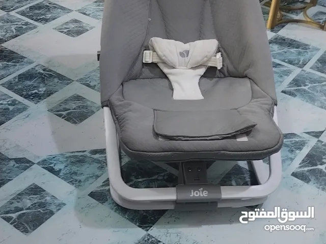 مستلزمات أطفال للبيع بسعر مناسب لي يريده يراسلني ؤطيحله