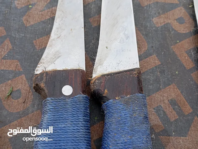 جزار قصاب لحام لذبح البقر والغنم يطالب عم ل في مزرعه لزبح لذباين