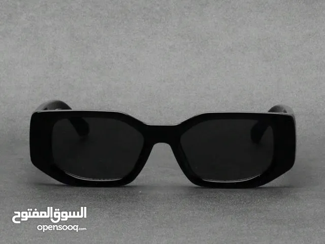 نظاره شمسيه انيقه إطار سميك اللون الاسود