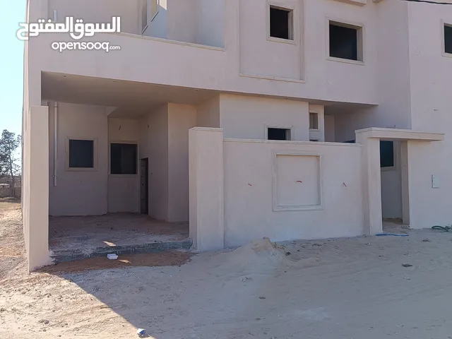 280m2 4 Bedrooms Townhouse for Sale in Tripoli Al-Hadba Al-Khadra