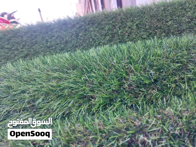 عروضات على العشب الصناعي والموكيت والسجاد
