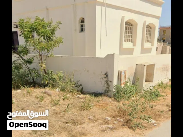 فررررررصة أرض مميزة في عوقد الشمالية حي الدكاترة مفتوحة بطن وظهر