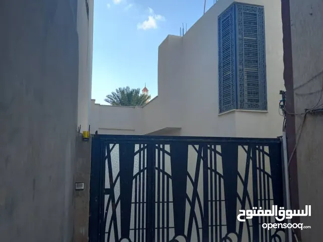 260 m2 4 Bedrooms Townhouse for Sale in Tripoli Zanatah