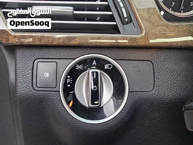 2011 مرسيدس بنز الفئة-E E 300