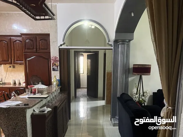 310 m2 4 Bedrooms Townhouse for Sale in Salt Ein Al-Basha