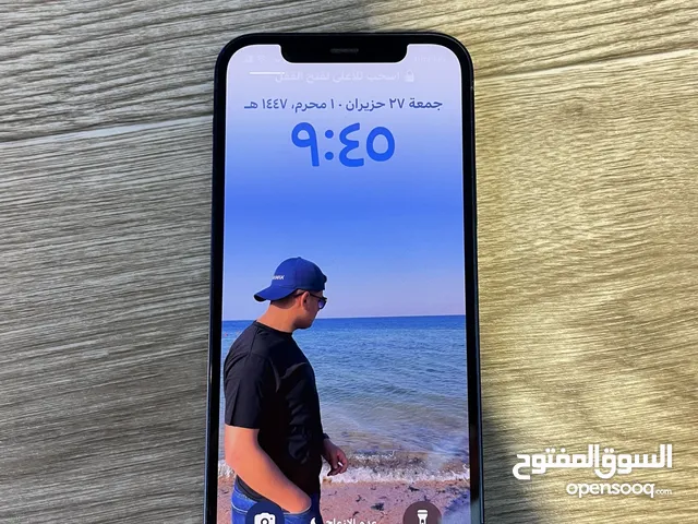 آيفون 12 بحالة الوكالة