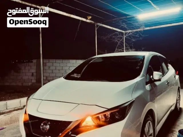 2018 نيسان ليف S