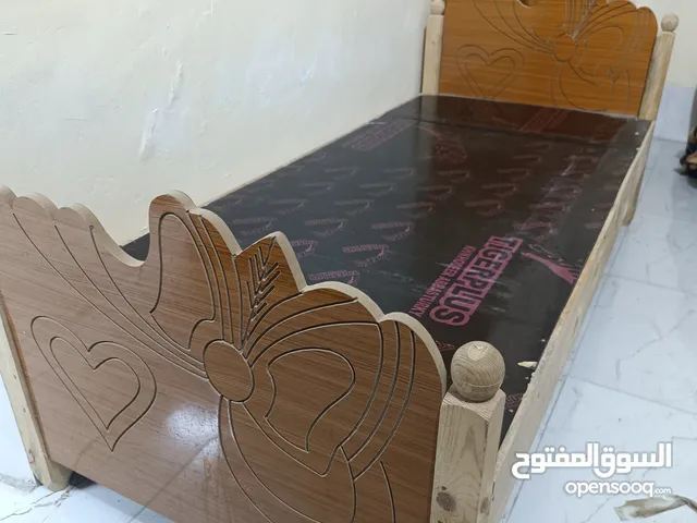 جرابي نضيفات العدد 2 سعر الوحدة 80 و بيها مجال